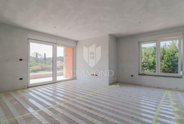 Umag, surroundings, new construction! Exceptional apartment 250 m from the sea!