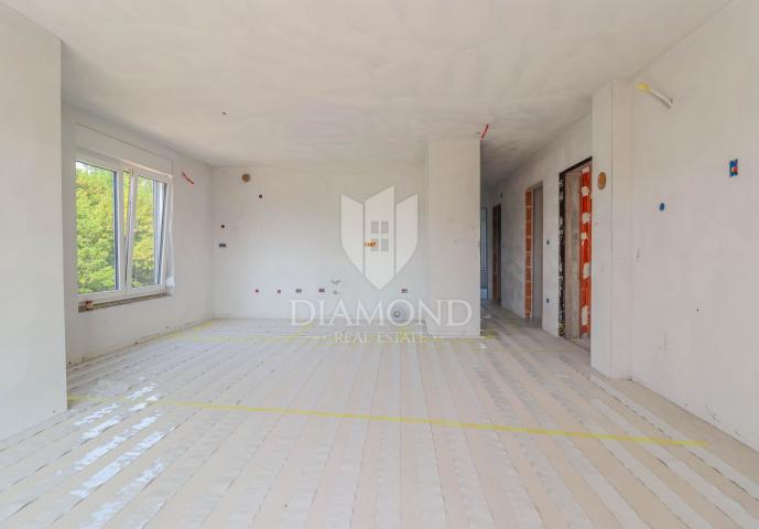 Umag, surroundings, new construction! Exceptional apartment 250 m from the sea!