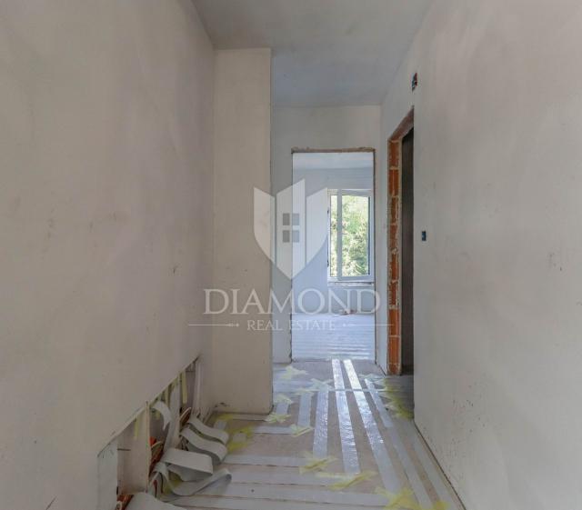 Umag, surroundings, new construction! Exceptional apartment 250 m from the sea!