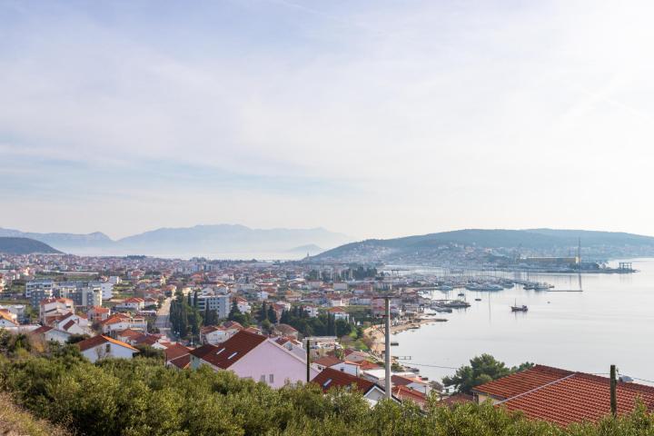 Trogir, Seget Donji, građevinsko zemljište s odličnim uvjetima gradnje, 2. 800 m2