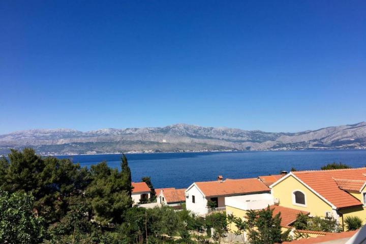 Brač, Splitska, apartmanska kuća s pogledom