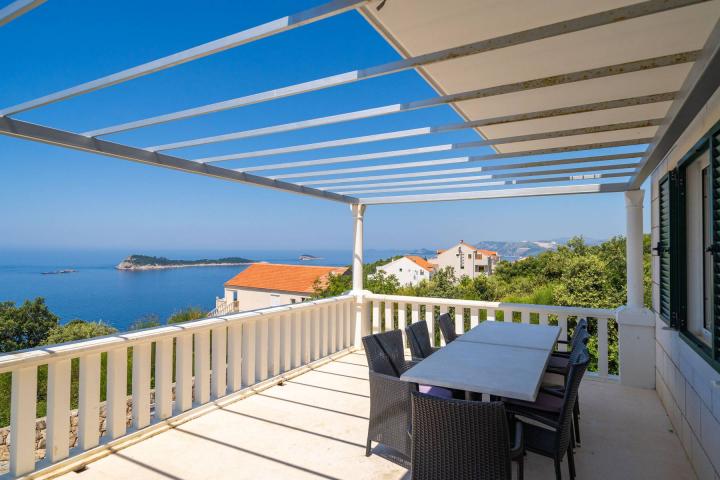 Cavtat, Kamena vila s bazenom 430m2