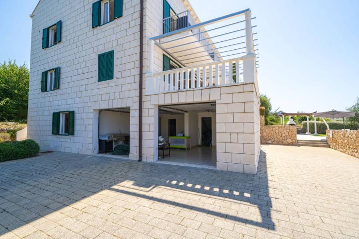 Cavtat, Kamena vila s bazenom 430m2