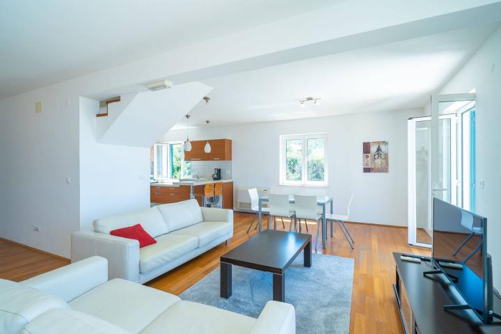 Cavtat, Kamena vila s bazenom 430m2