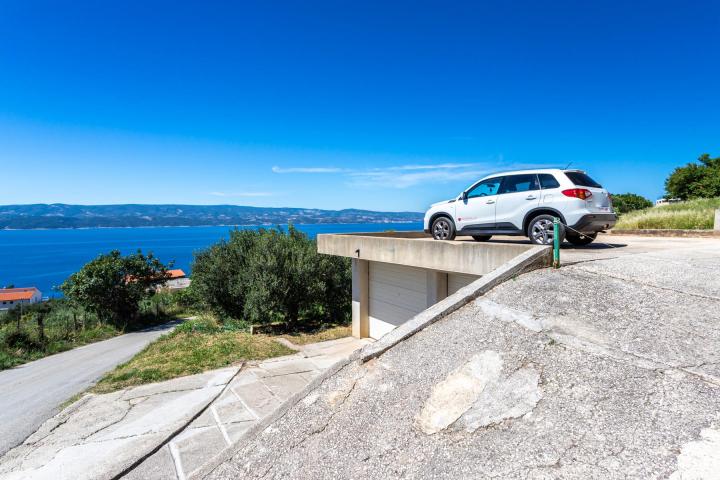 Omiš, apartmanska kuća s panoramskim pogledom na more