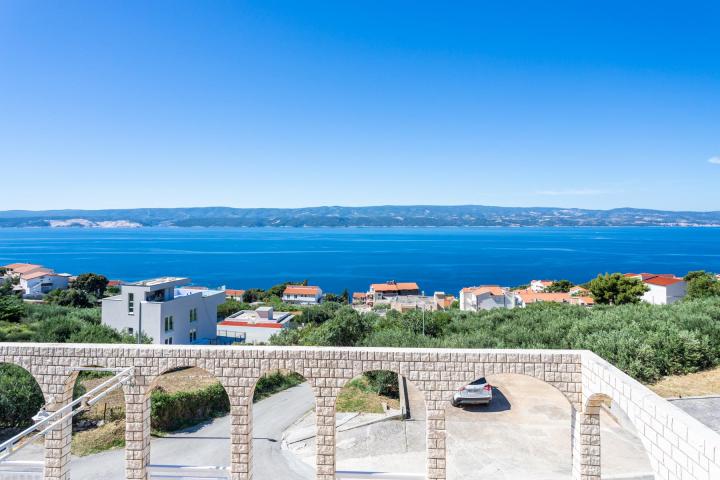 Omiš, apartmanska kuća s panoramskim pogledom na more