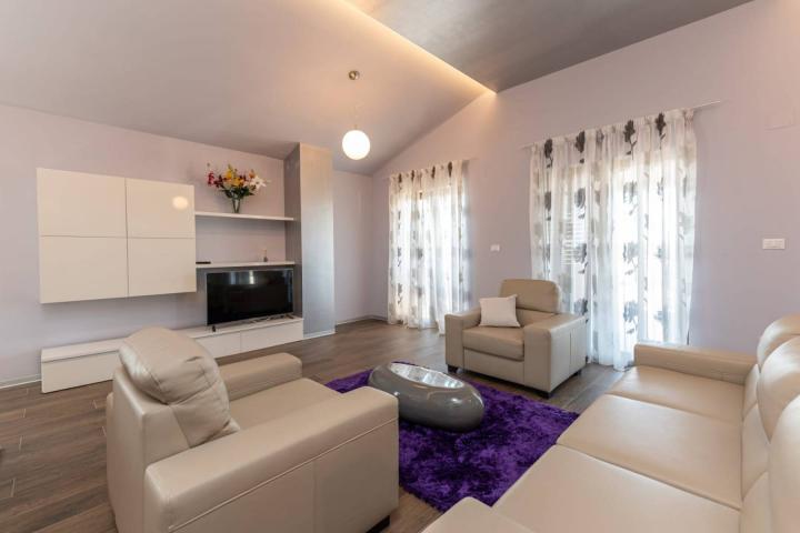 Medulin, Volme, luskuzni penthouse 200 m od mora