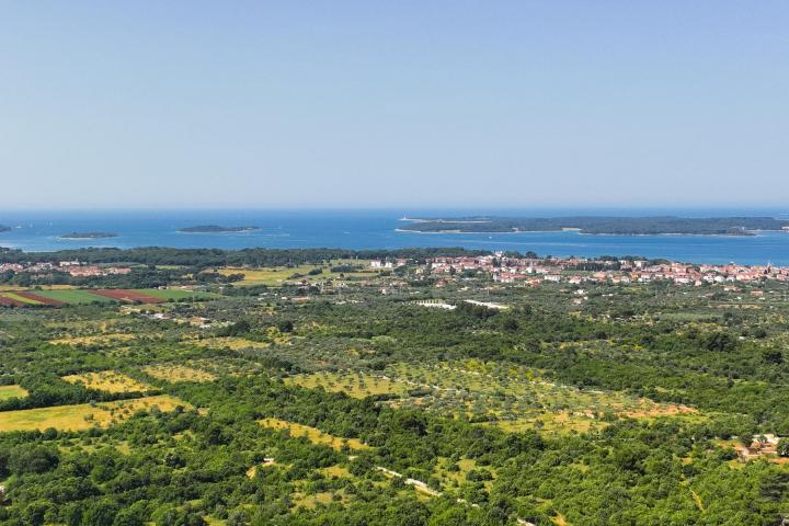 Istra, Vodnjan - građevinsko zemljište sa svim plaćenim komunalijama i građevinskom dozvolom 512 m2 