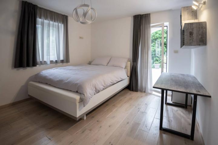 Opatija, Matulji, predivna moderna villa 400 m2 s bazenom 