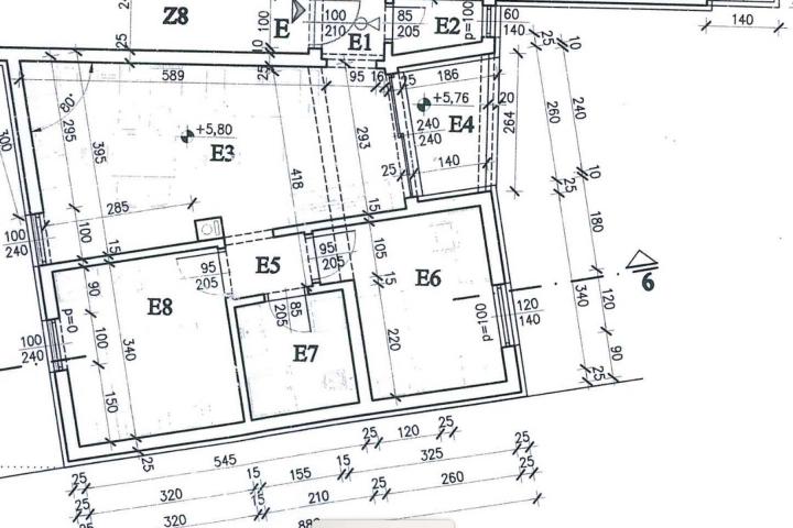 Pula, trosoban stan u  širem centru grada, NKP 54, 96 m2