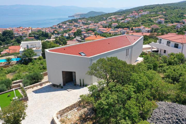 Krk, Vrbnik, jedinstvena villa 240 m2 na zemljištu 800 m2