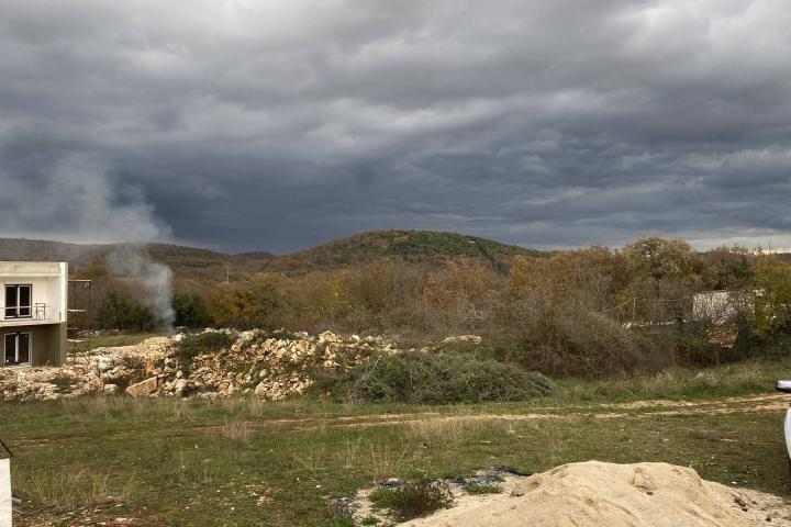 Istra, Rovinjsko Selo, stambeno poslovni objekt 600 m2 na zemljištu 3500 m2 u izgradnji