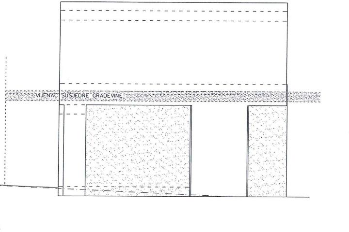 Pula, trosoban stan u  širem centru grada, NKP 54, 96 m2