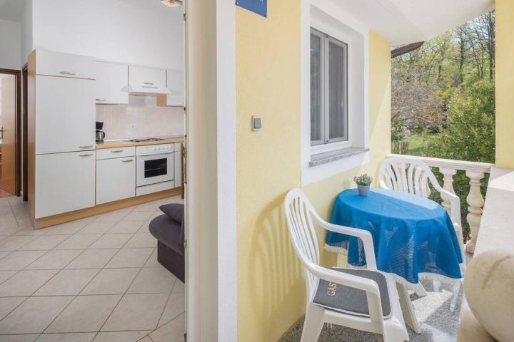 Poreč, Mugeba vila s bazenom i apartmanima