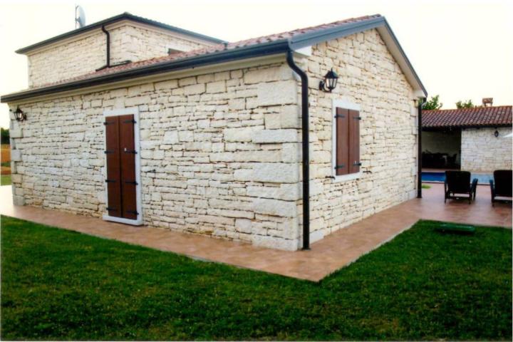 Istra, vila s bazenom NKP 270 m2 