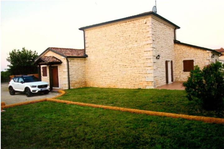 Istra, vila s bazenom NKP 270 m2 