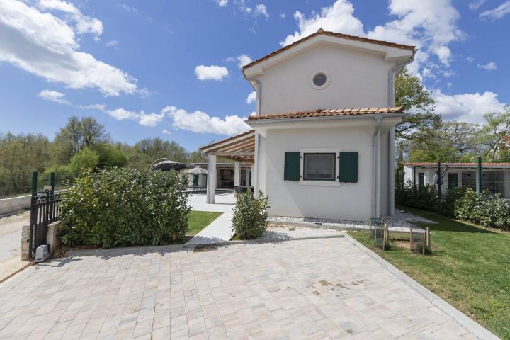 Istra, Barban prekrasna villa NKP 160 m2 sa bazenom