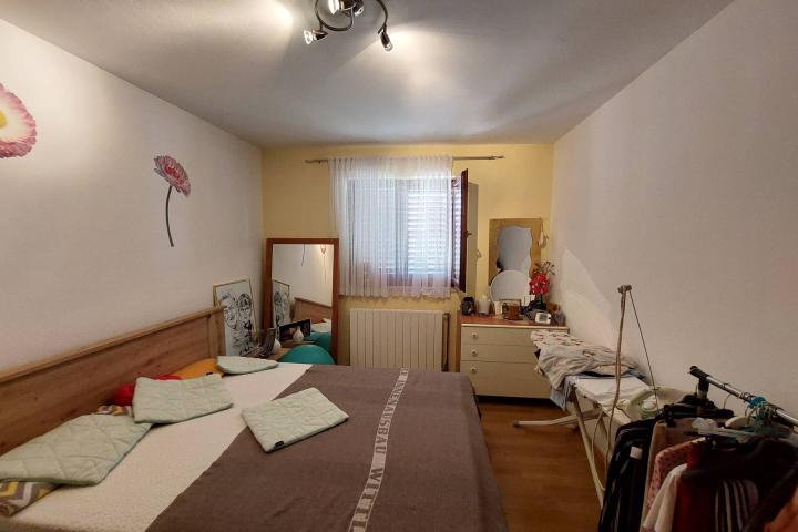 Galižana, apartmanska kuća s garažom i maslinikom