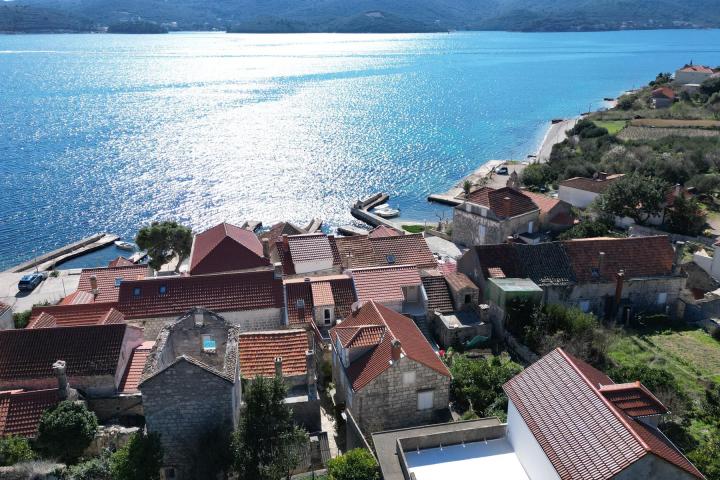 Pelješac, Kučište, kuća 60 m od mora