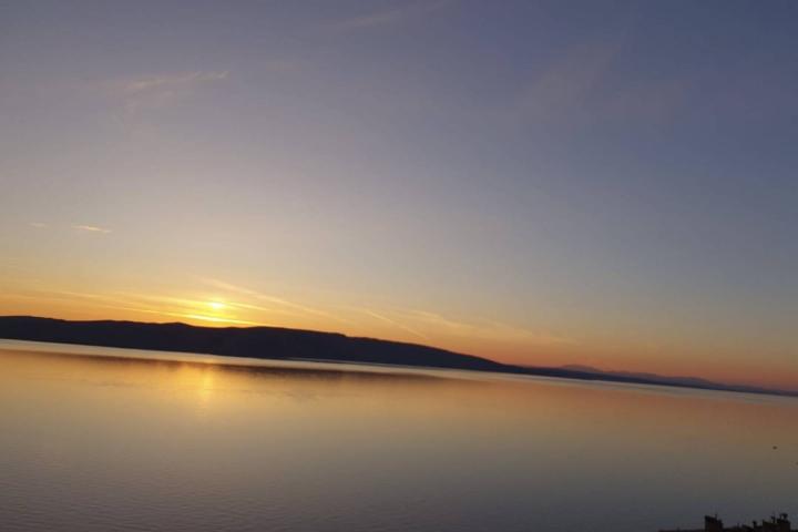 Senj, lijepi trosoban stan 64 m2, s prekrasnim pogledom na more