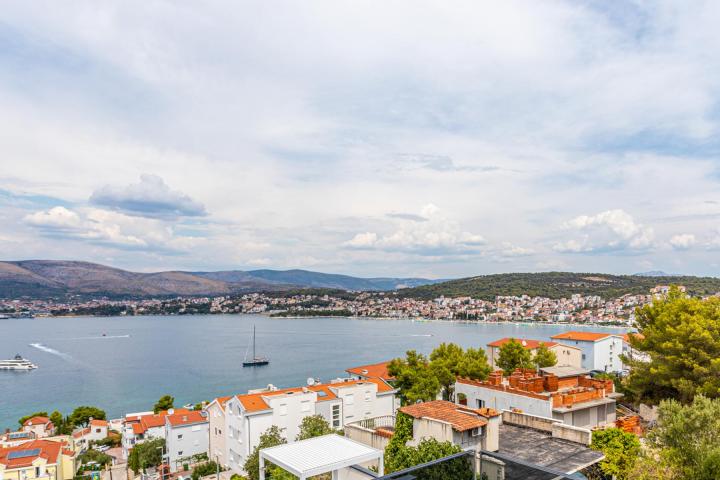 Trogir, Čiovo građevinsko zemljište, s pogledom na more