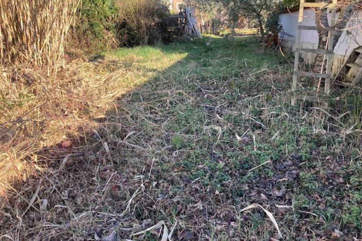 Istra, Poreč, građevinsko zemljište na 6 km od mora