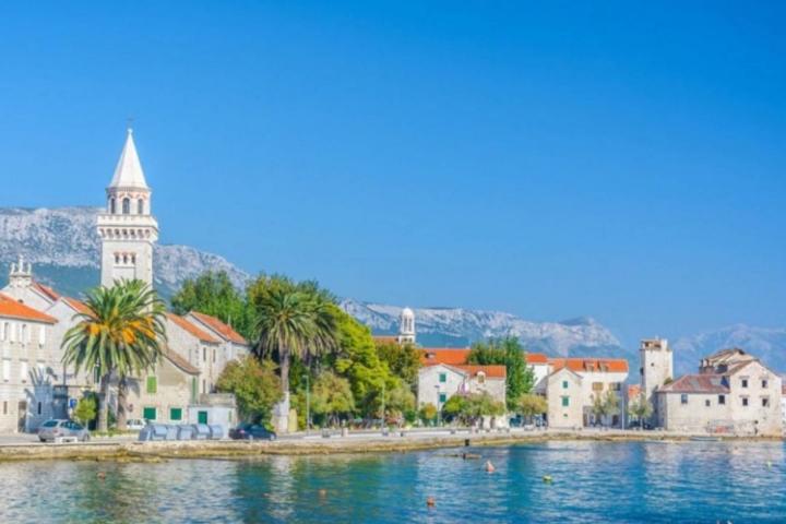 Split, Kaštel Štafilić, prekrasna vila za stanovanje i odmor