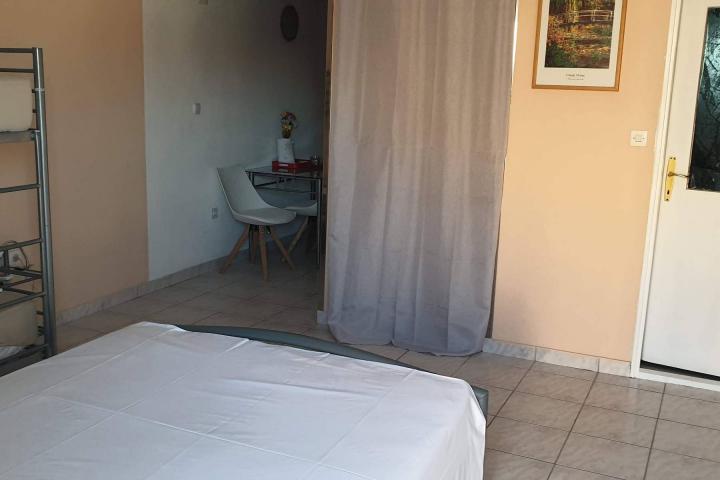 Nin, Ždrijac, prekrasna apartmanska vila, prvi red do mora