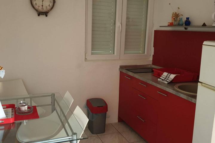 Nin, Ždrijac, prekrasna apartmanska vila, prvi red do mora