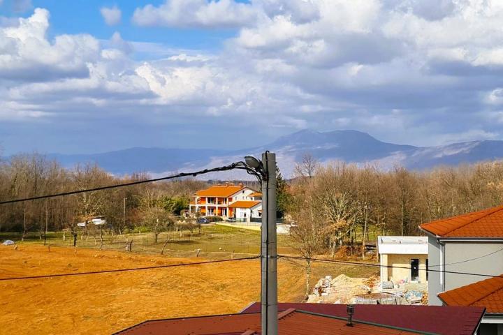 Santalezi, kamena kuća 265 m2, dvorište 4600 m2, bazen