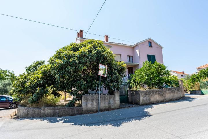 Korčula, Vela Luka, lijepa samostojeća kuća u blizini mora