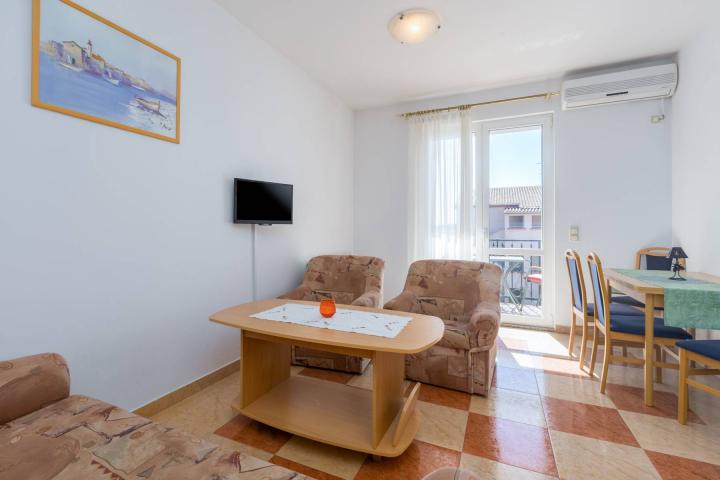 Istra, Rovinj, apartmanska kuća, 13 stanova, uhodani biznis, odlična prilika