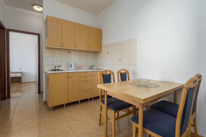 Istra, Rovinj, apartmanska kuća, 13 stanova, uhodani biznis, odlična prilika