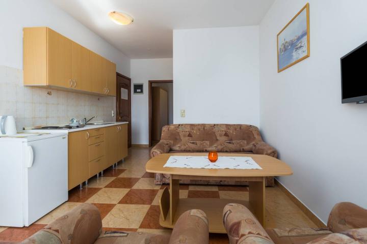 Istra, Rovinj, apartmanska kuća, 13 stanova, uhodani biznis, odlična prilika