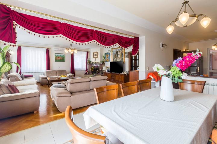 Istra, Rovinj, apartmanska kuća, 13 stanova, uhodani biznis, odlična prilika