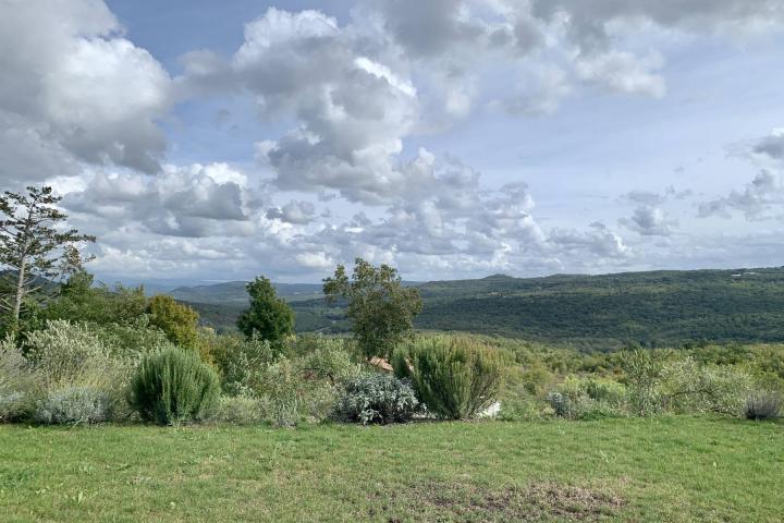 Grožnjan, luksuzna vila s prekrasnim pogledom