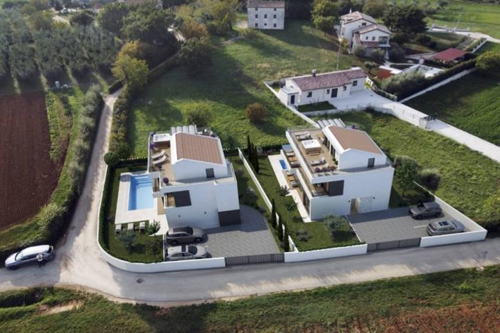 Poreč, moderna  i elegantna samostojeća vila NKP 220 m2 na  velikoj okućnici 