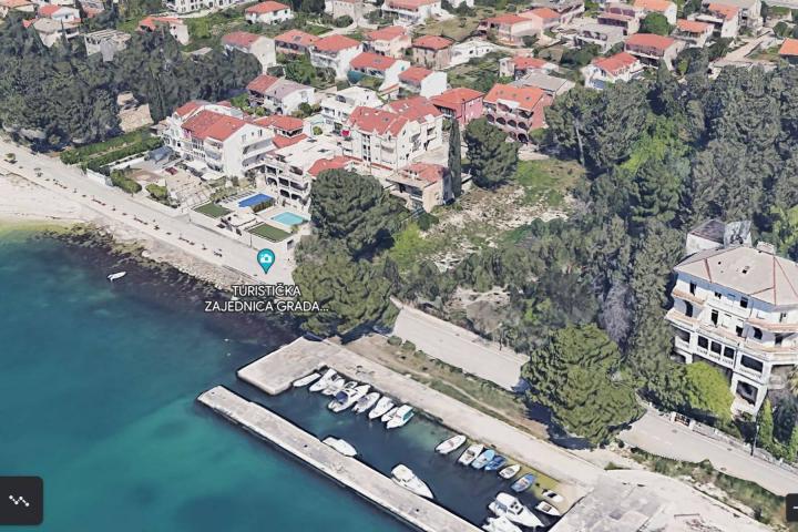 Kaštela, prekrasna  vila prvi red do mora  30 m 