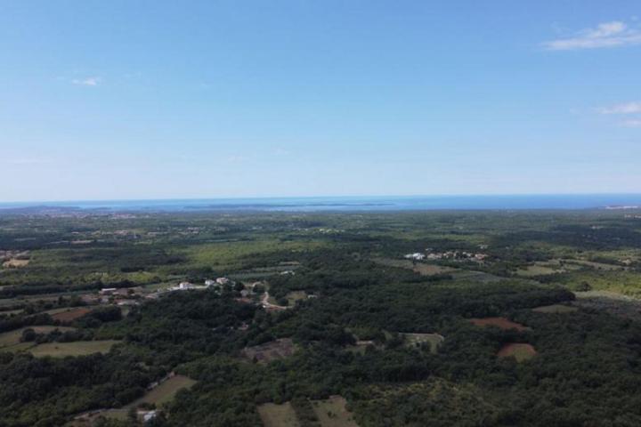 Istra, Svetvinčenat, kombinirano zemljište s pravomoćnom građevinskom dozvolom