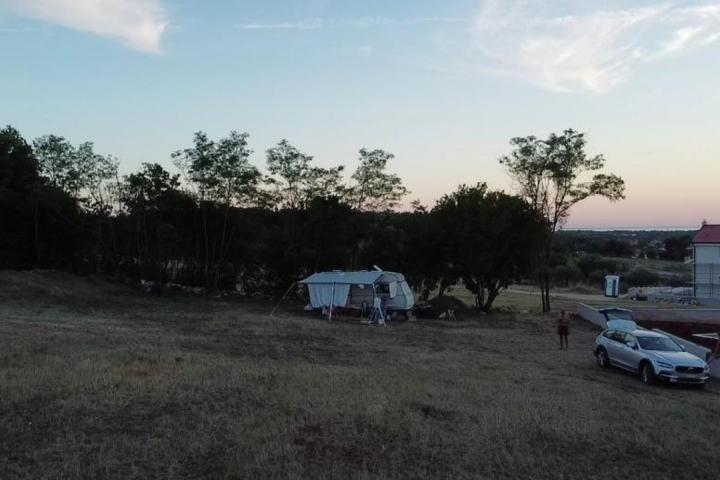 Istra, Višnjan, prekrasno građevinsko zemljište s pogledom na more