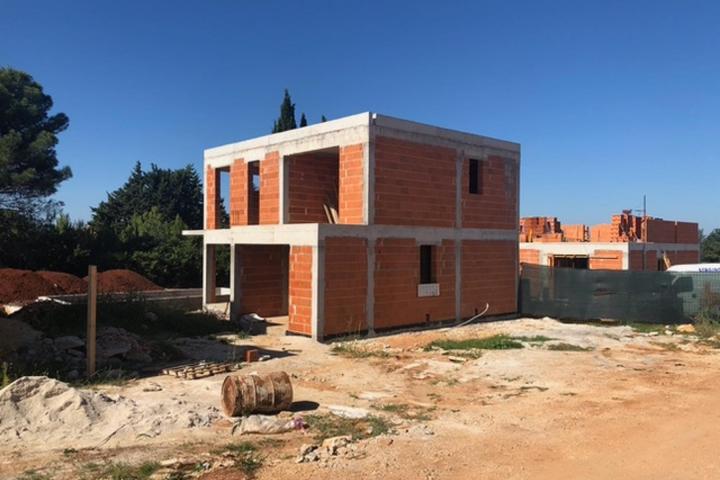 Istra, Poreč, luksuzna vila sa bazenom, 240 m2, roh-bau