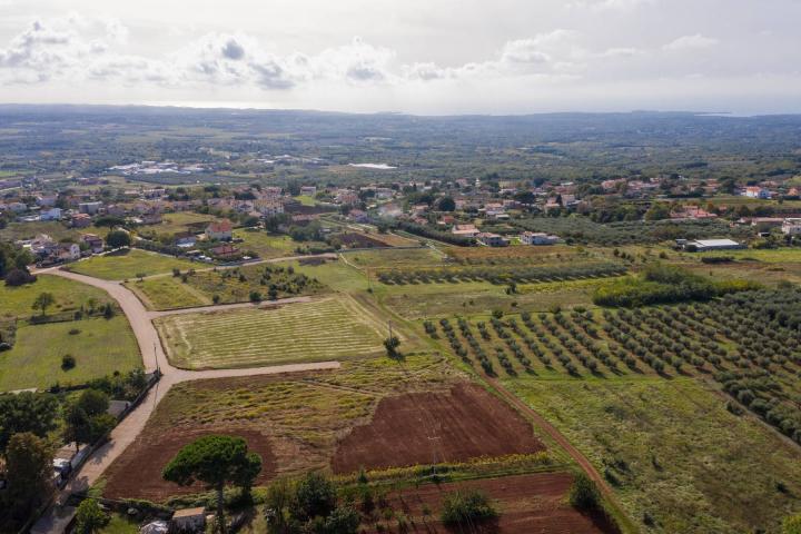  Istra, Kaštelir, građevinsko zemljište s pogledom na more!