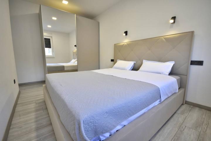 Vodice, prekrasna vila s apartmanima