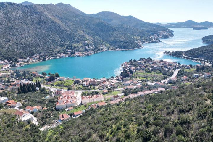 Dubrovnik, okolica - građevinsko zemljište 658 m2 s dozvolom 