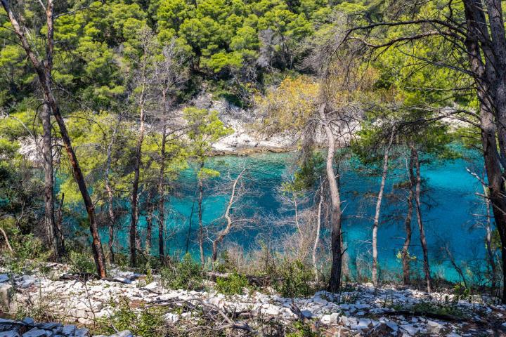 Korčula, atraktivno građevinsko zemljište 1. red uz more