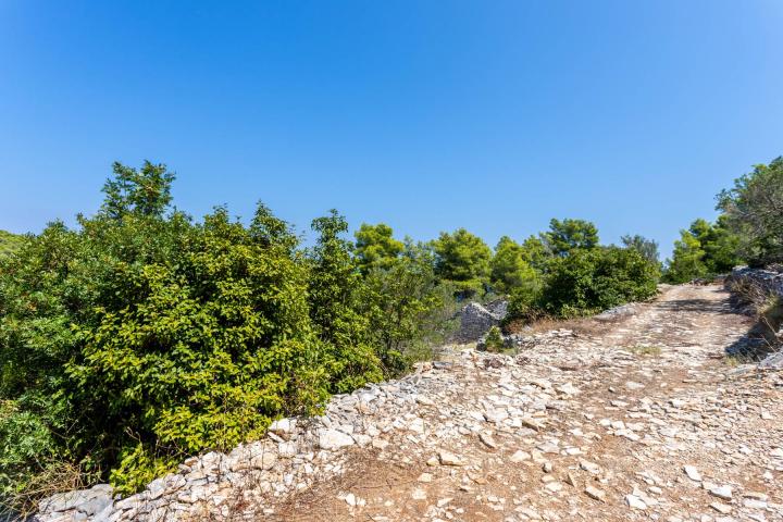 Korčula, atraktivno građevinsko zemljište 1. red uz more