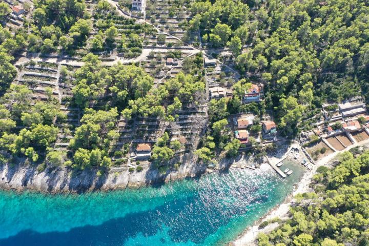 Korčula, atraktivno građevinsko zemljište 1. red uz more