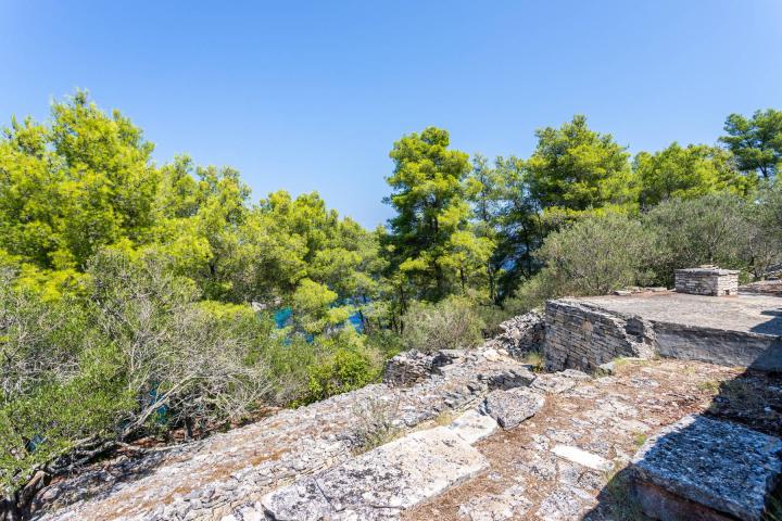 Korčula, atraktivno građevinsko zemljište 1. red uz more