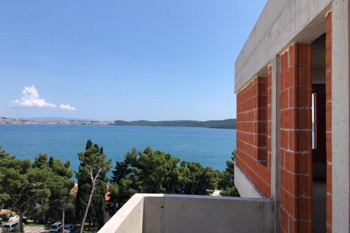 Trogir – okolica, dvosoban stan s pogledom na more NKP 107. 47 m2