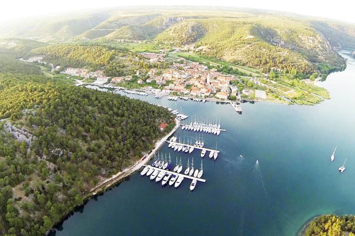 Šibenik, Krka, atraktivno građevinsko zemljište unutar nacionalnog parka